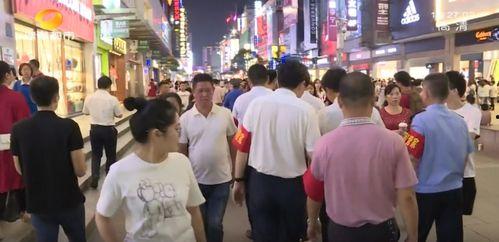 长沙30人排队上花魁吃瓜网,花魁吃瓜网人气爆棚！